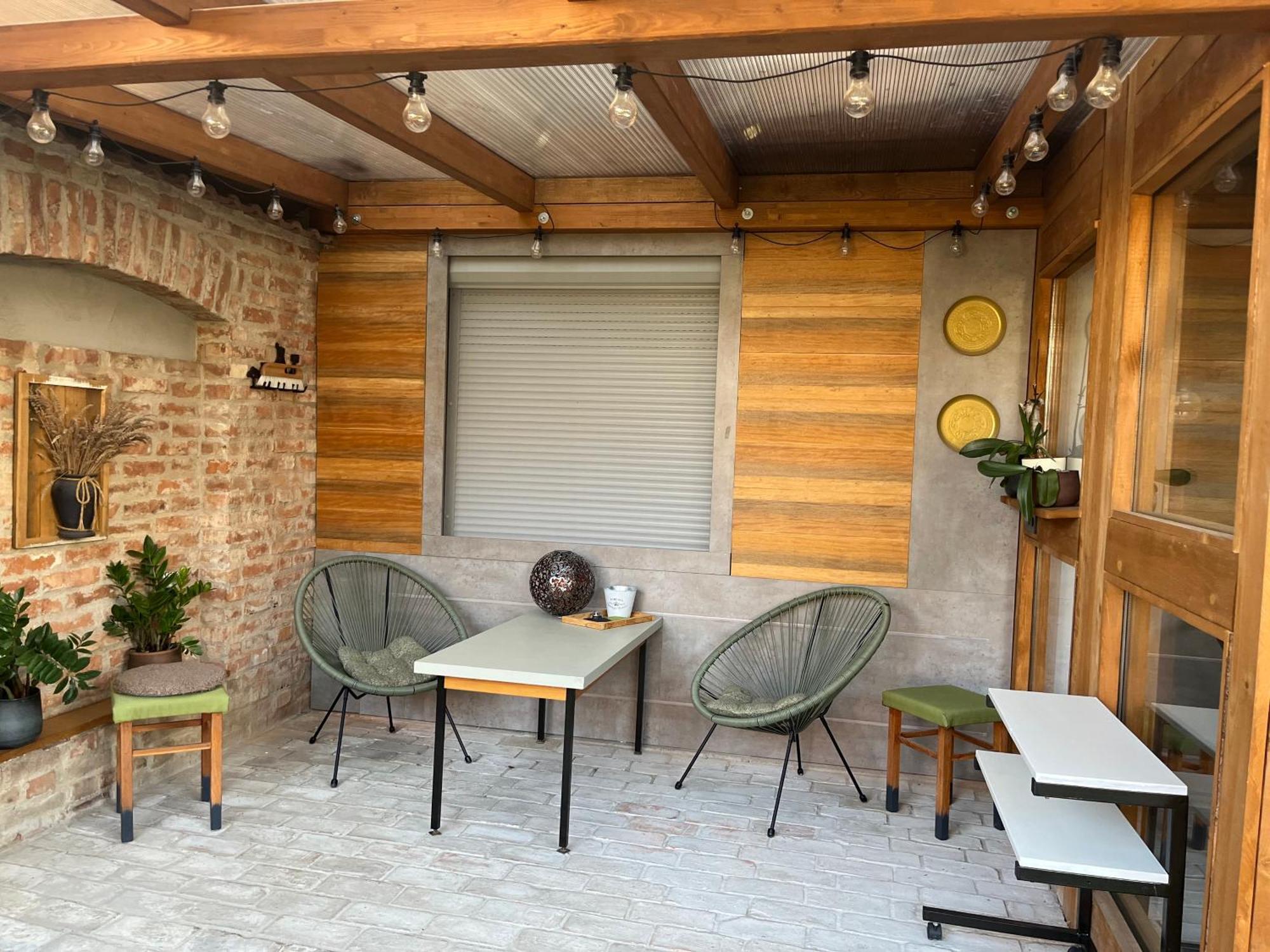 Toelgyes Apartmanhaz Σέγκεντ Εξωτερικό φωτογραφία